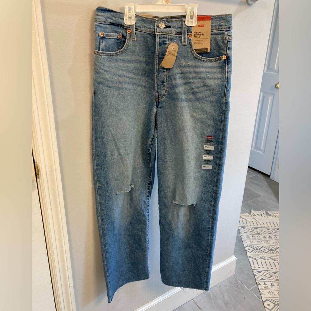 Levi’s NWT Ribcage Straight Ankle Jeans SIZE 29 - Picture 2 of 7